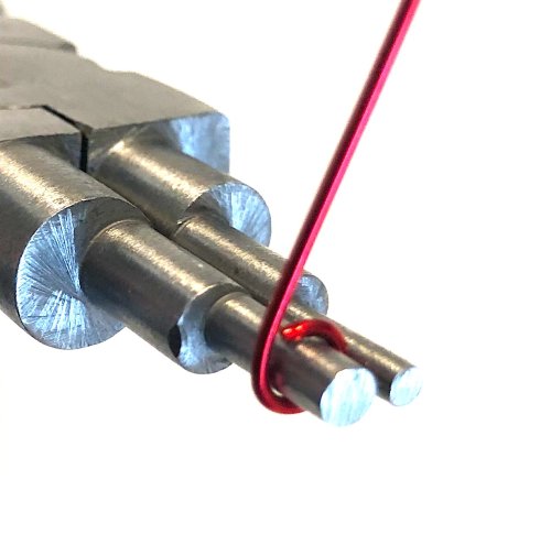 Kristal Wick's Fireworks Wire Necklace - , Holiday Designs, Loops, Wire Loop, Wrapped Wire Loop, Design, , Use the nylon jaw pliers to straighten the wire if needed.
